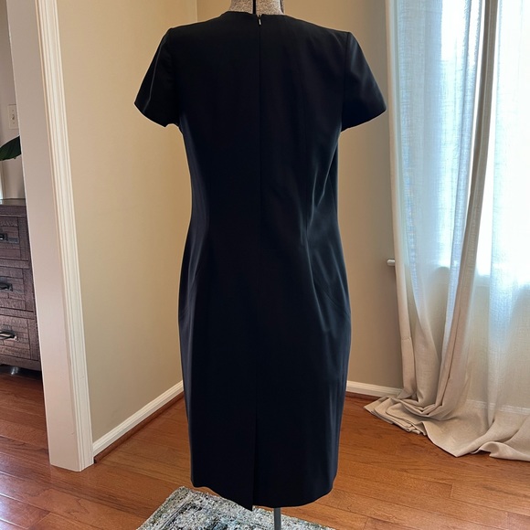 Brooks Brothers Sheath Cap-sleeve Wool Dress, size 12 - Picture 4 of 5